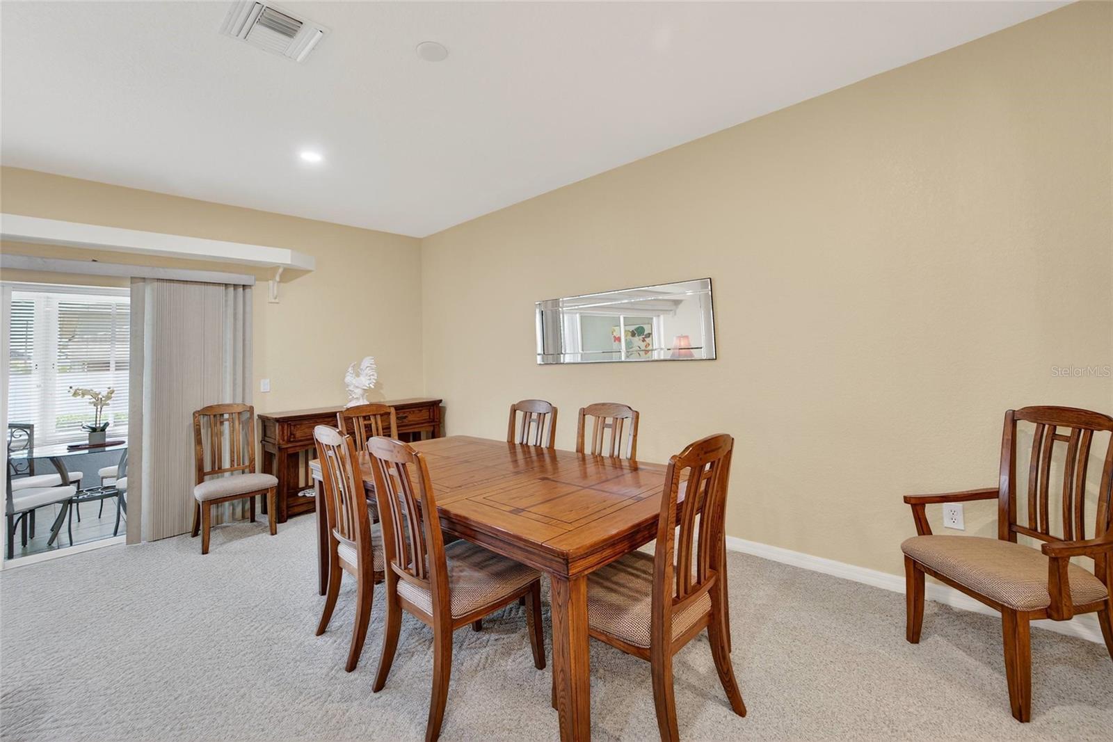 453 NOLANE LN