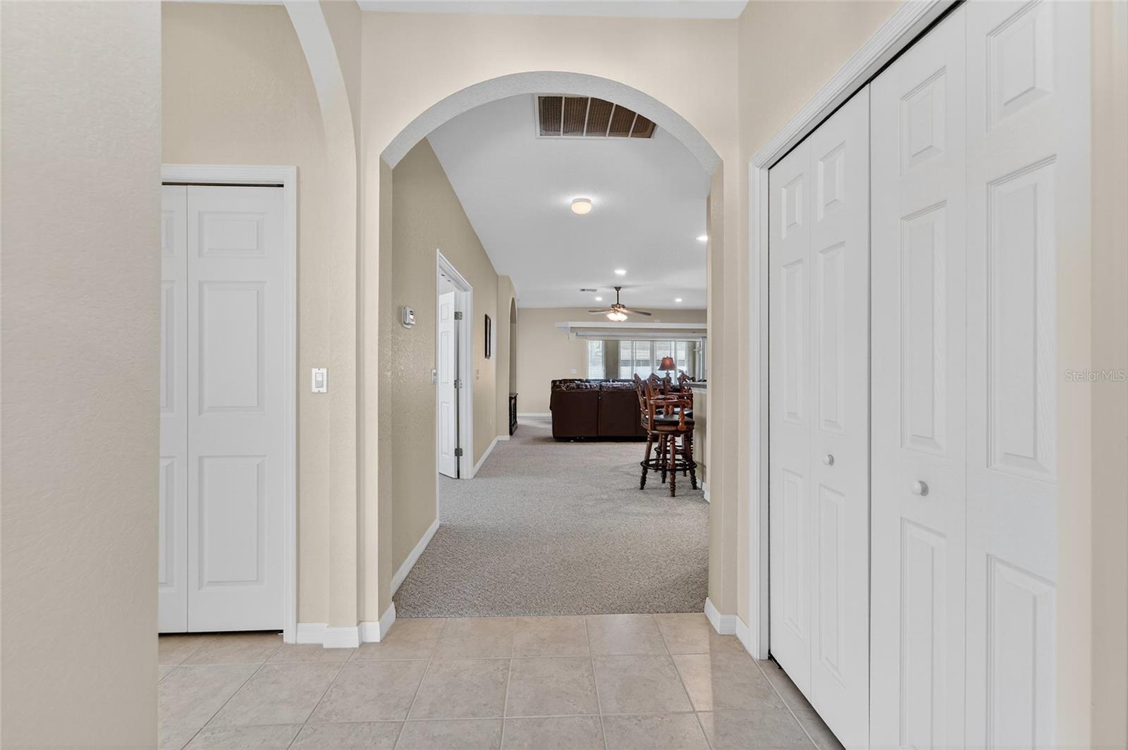 453 NOLANE LN
