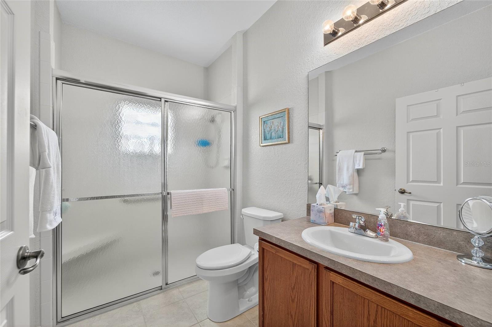 453 NOLANE LN