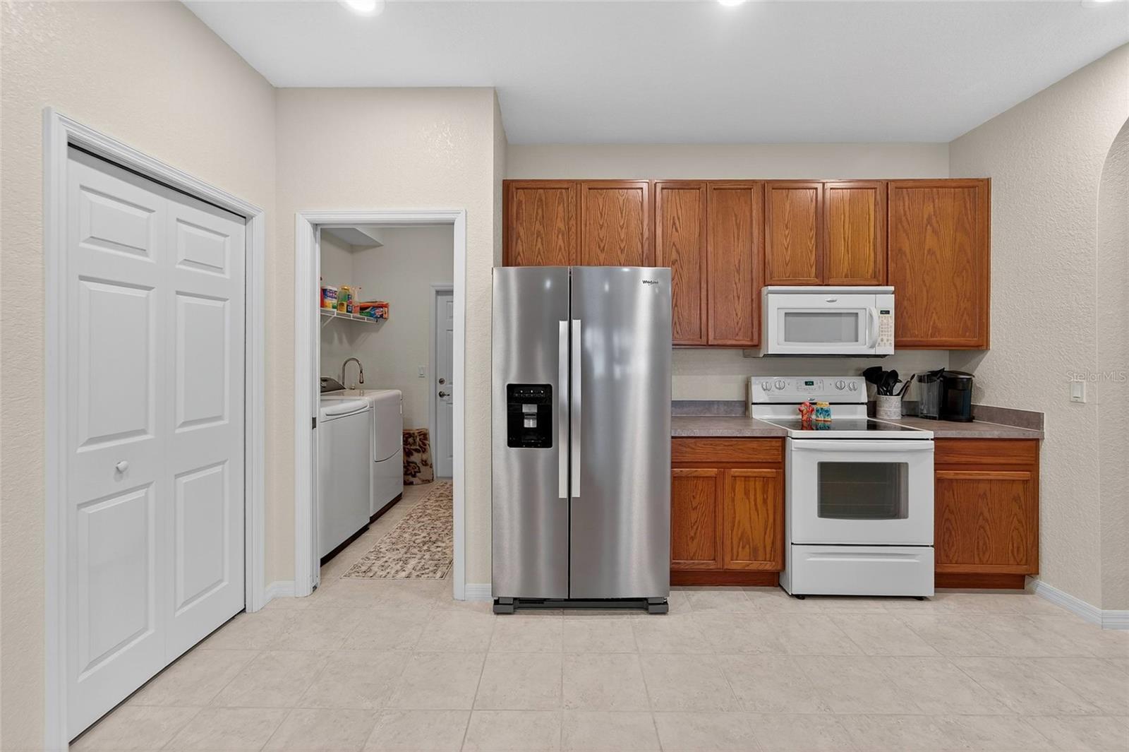 453 NOLANE LN