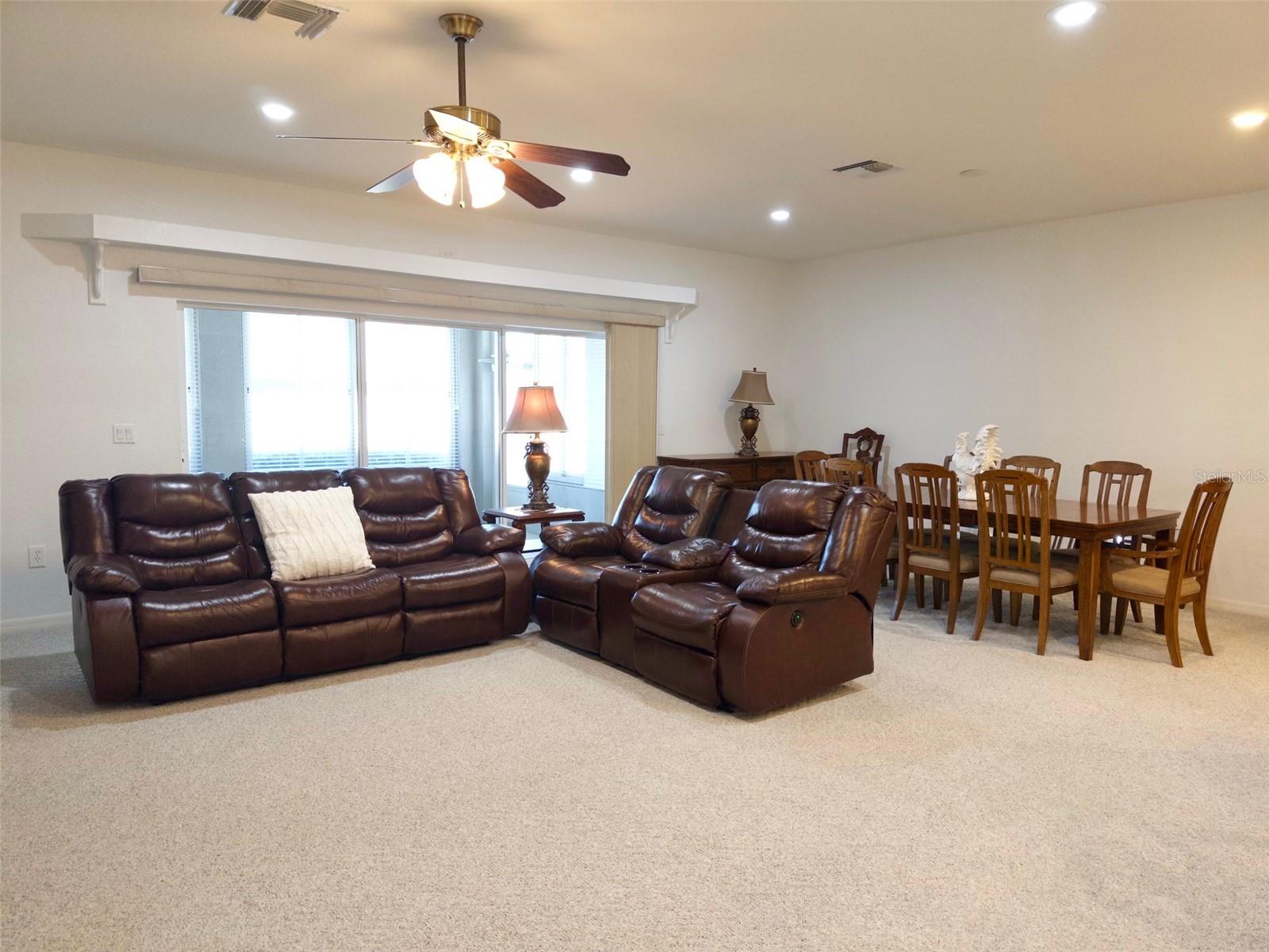 453 NOLANE LN