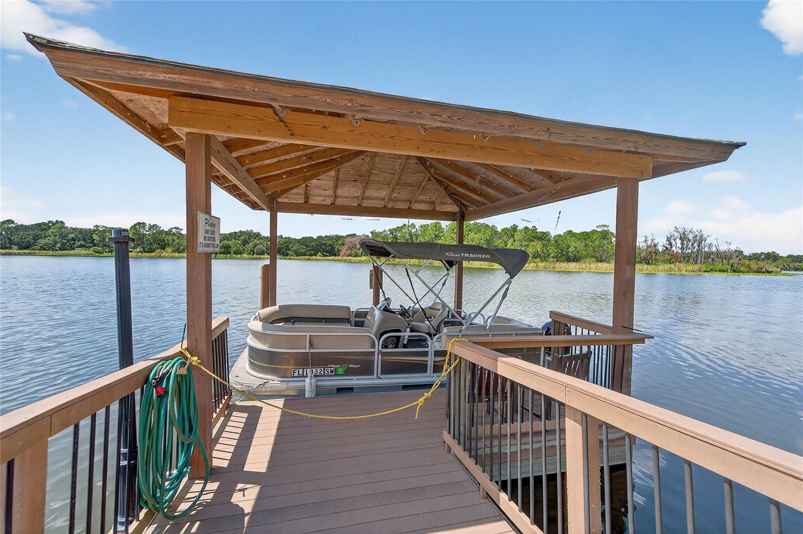 453 NOLANE LN