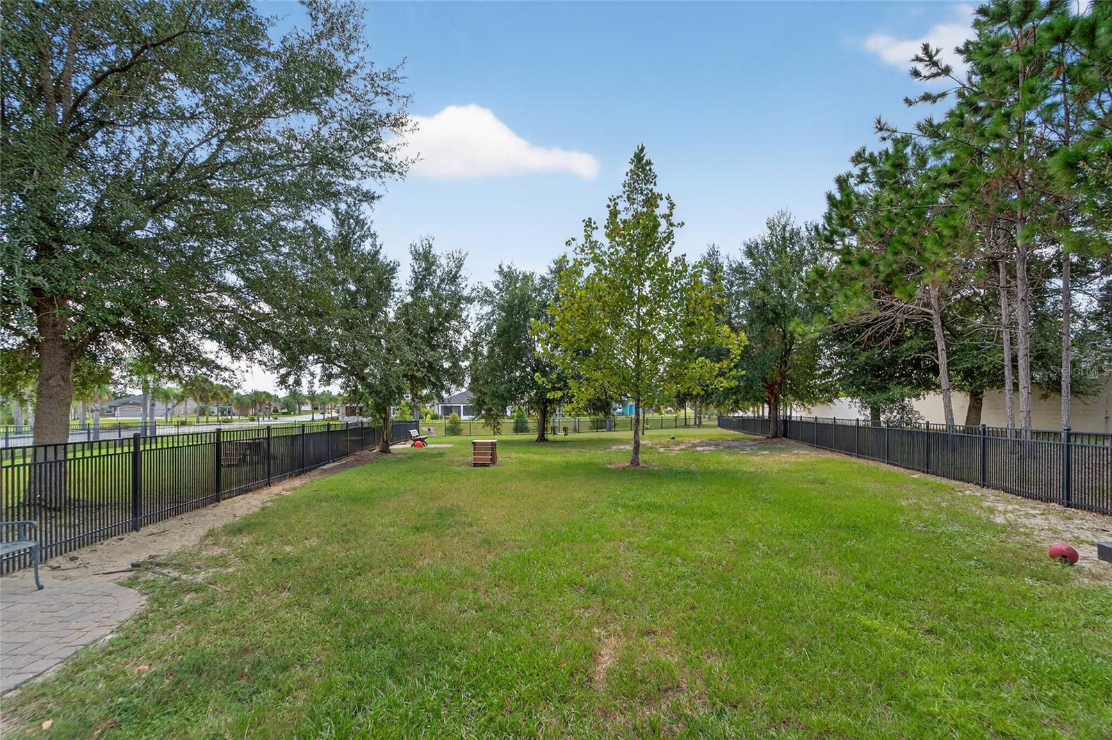 453 NOLANE LN