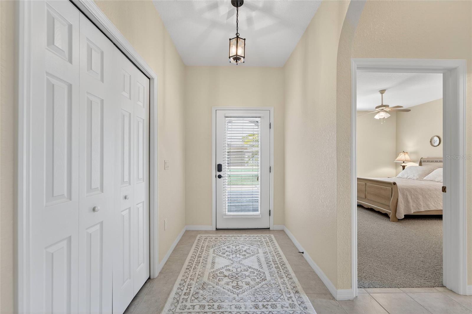 453 NOLANE LN