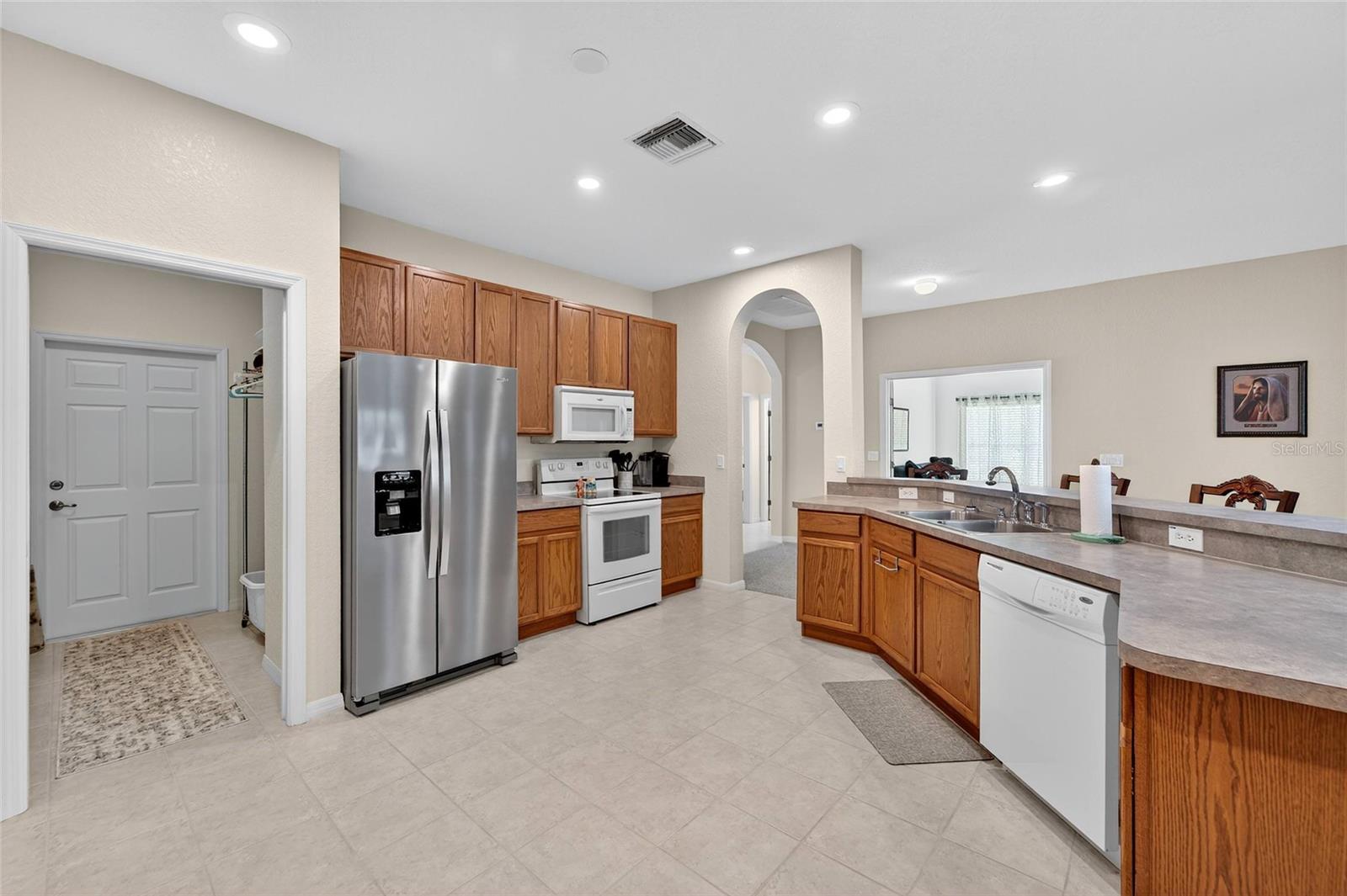 453 NOLANE LN