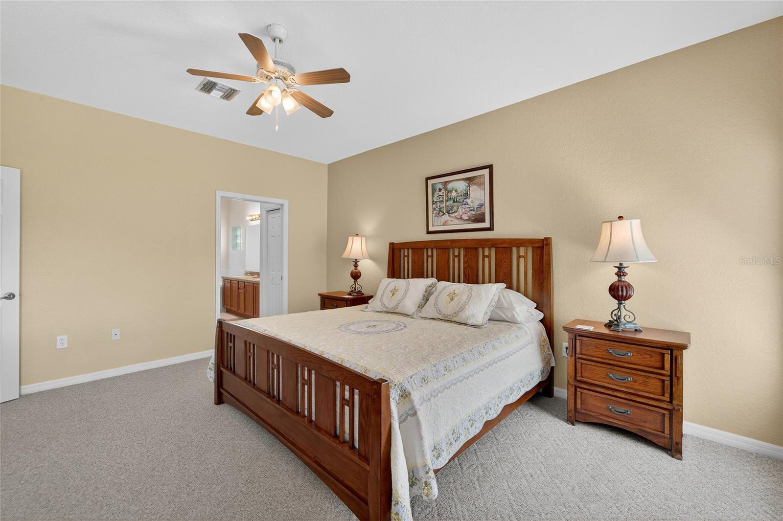 453 NOLANE LN