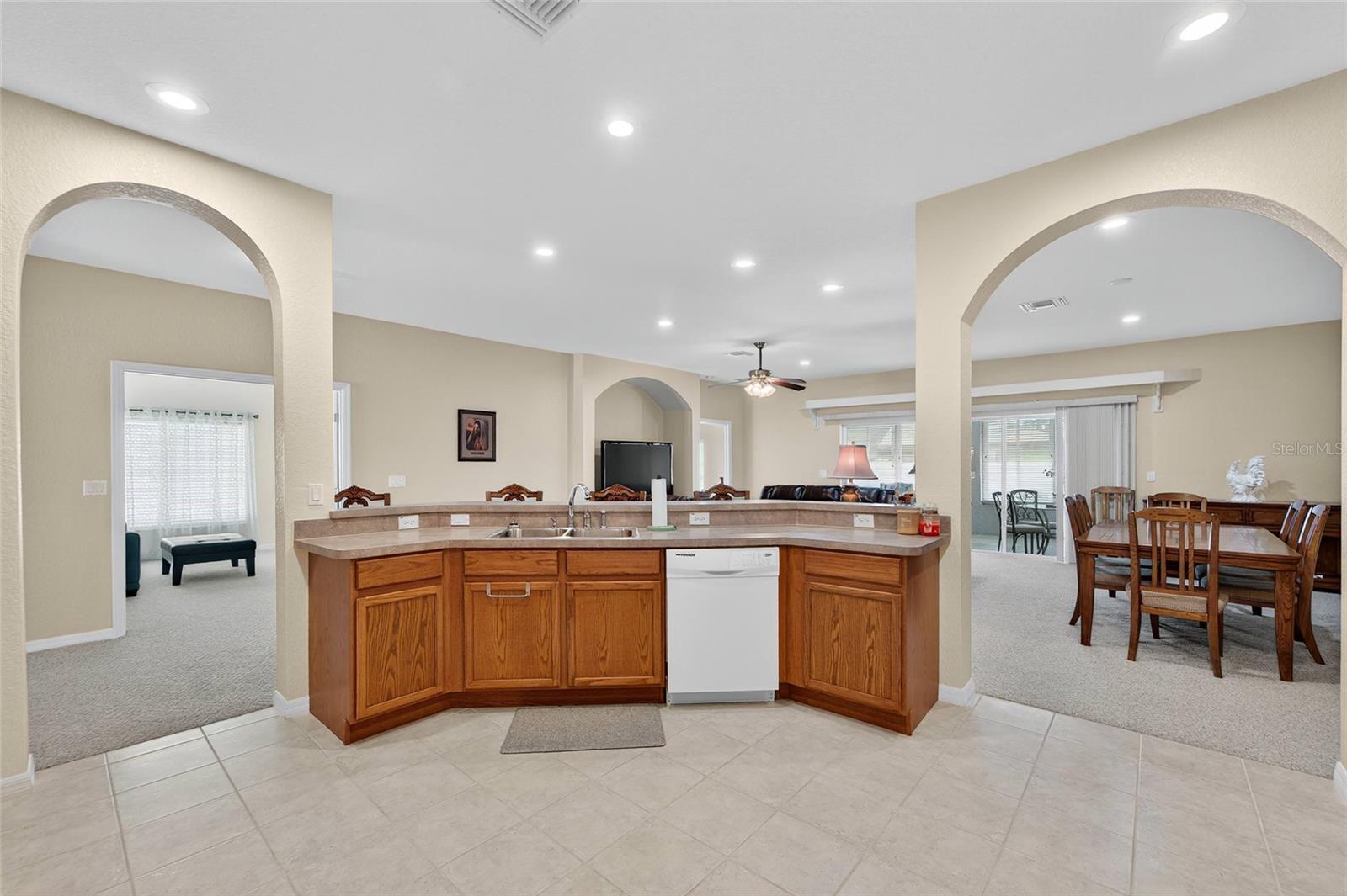453 NOLANE LN