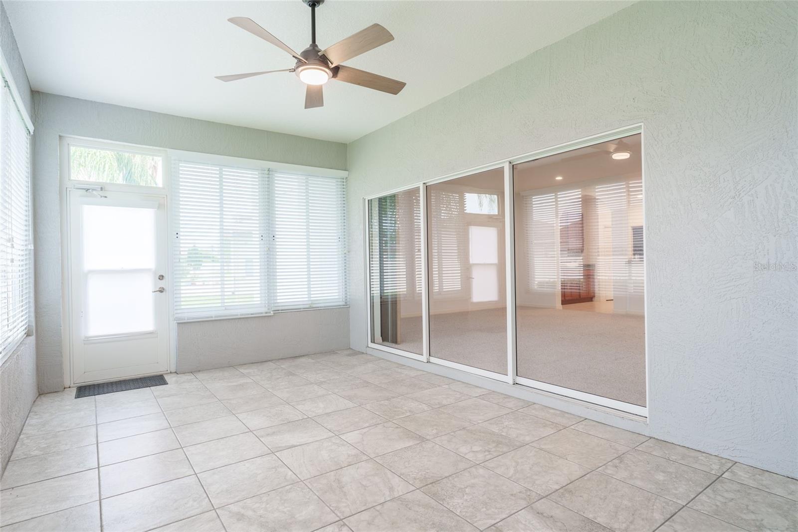 453 NOLANE LN