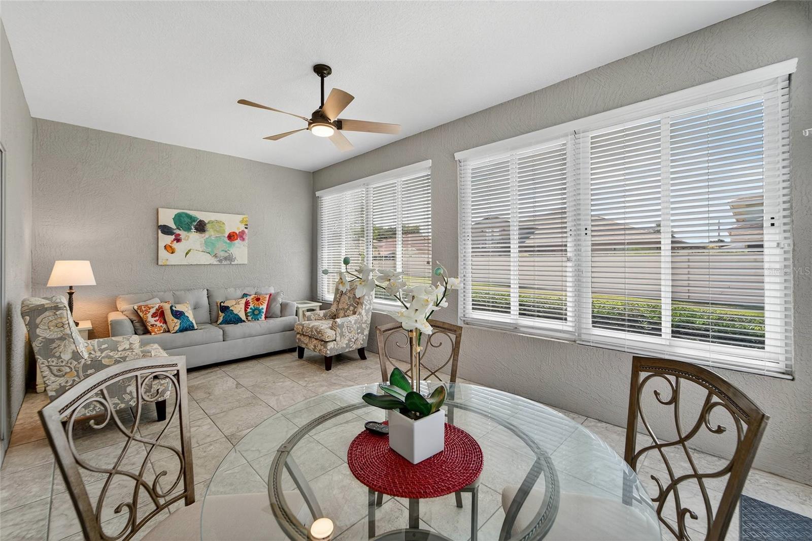 453 NOLANE LN