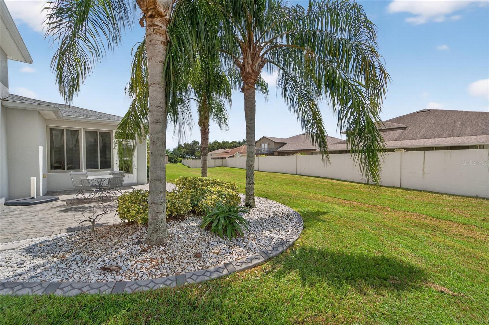 453 NOLANE LN