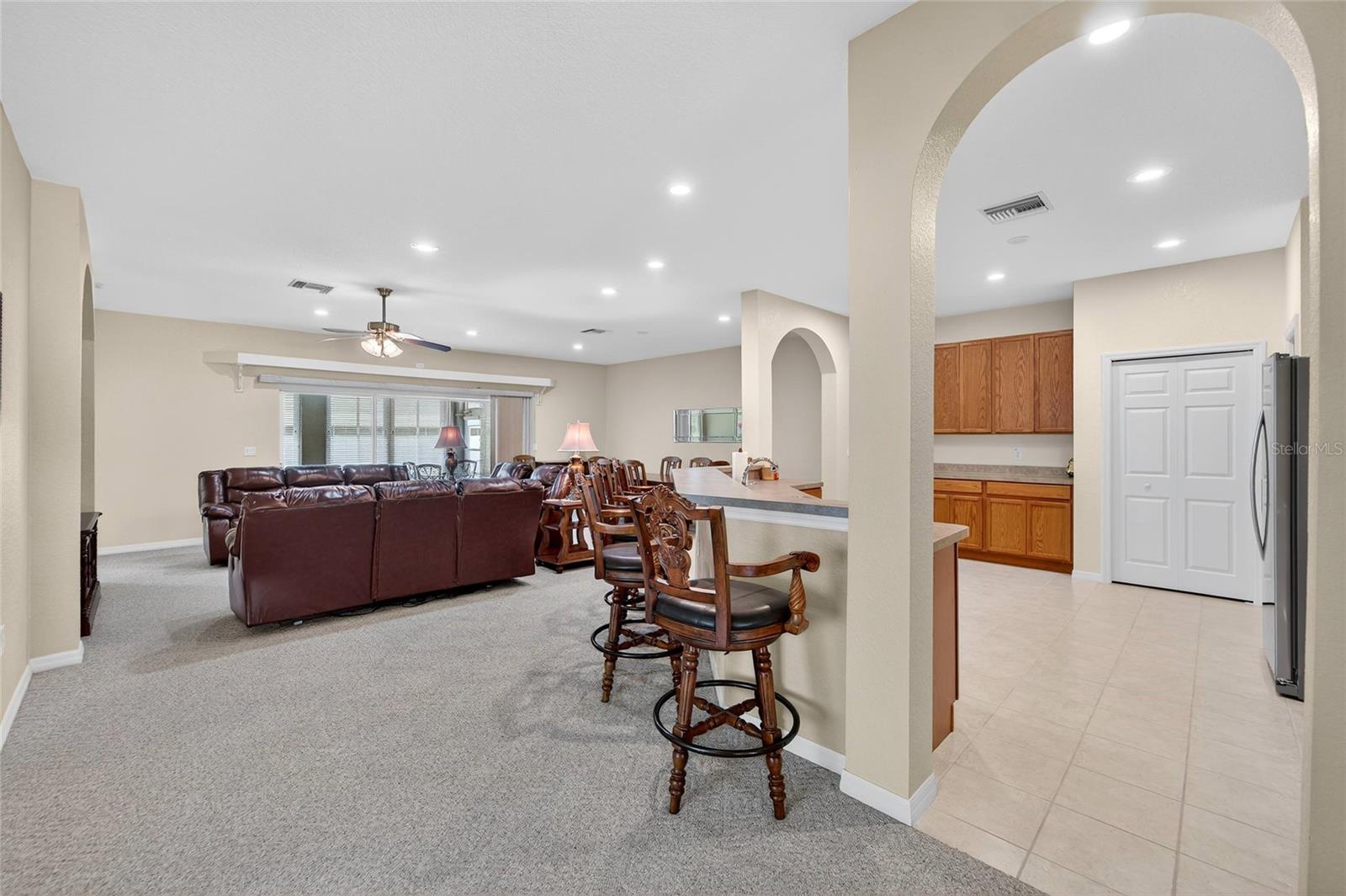 453 NOLANE LN