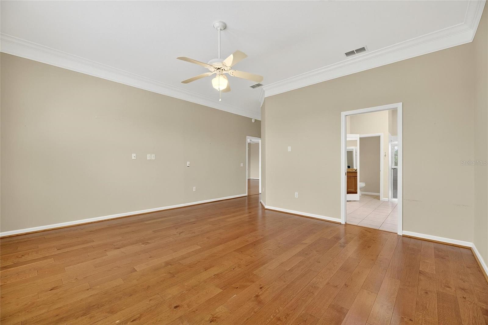 3093 SHOAL CREEK VILLAGE DR