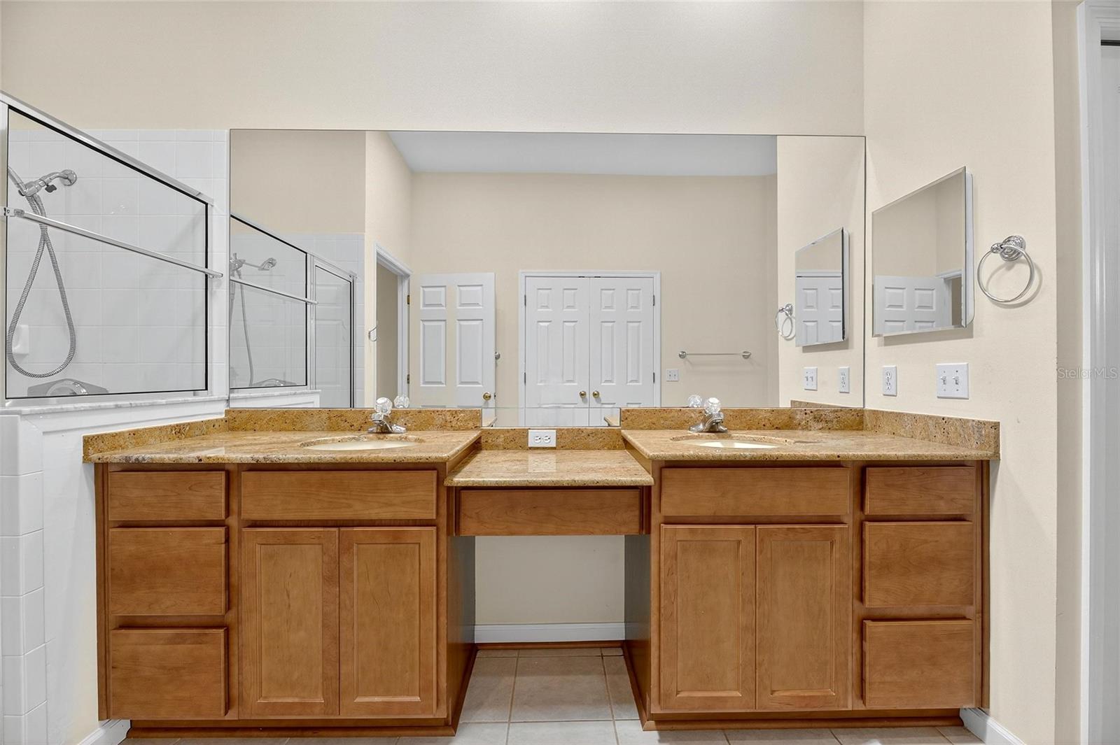 3093 SHOAL CREEK VILLAGE DR