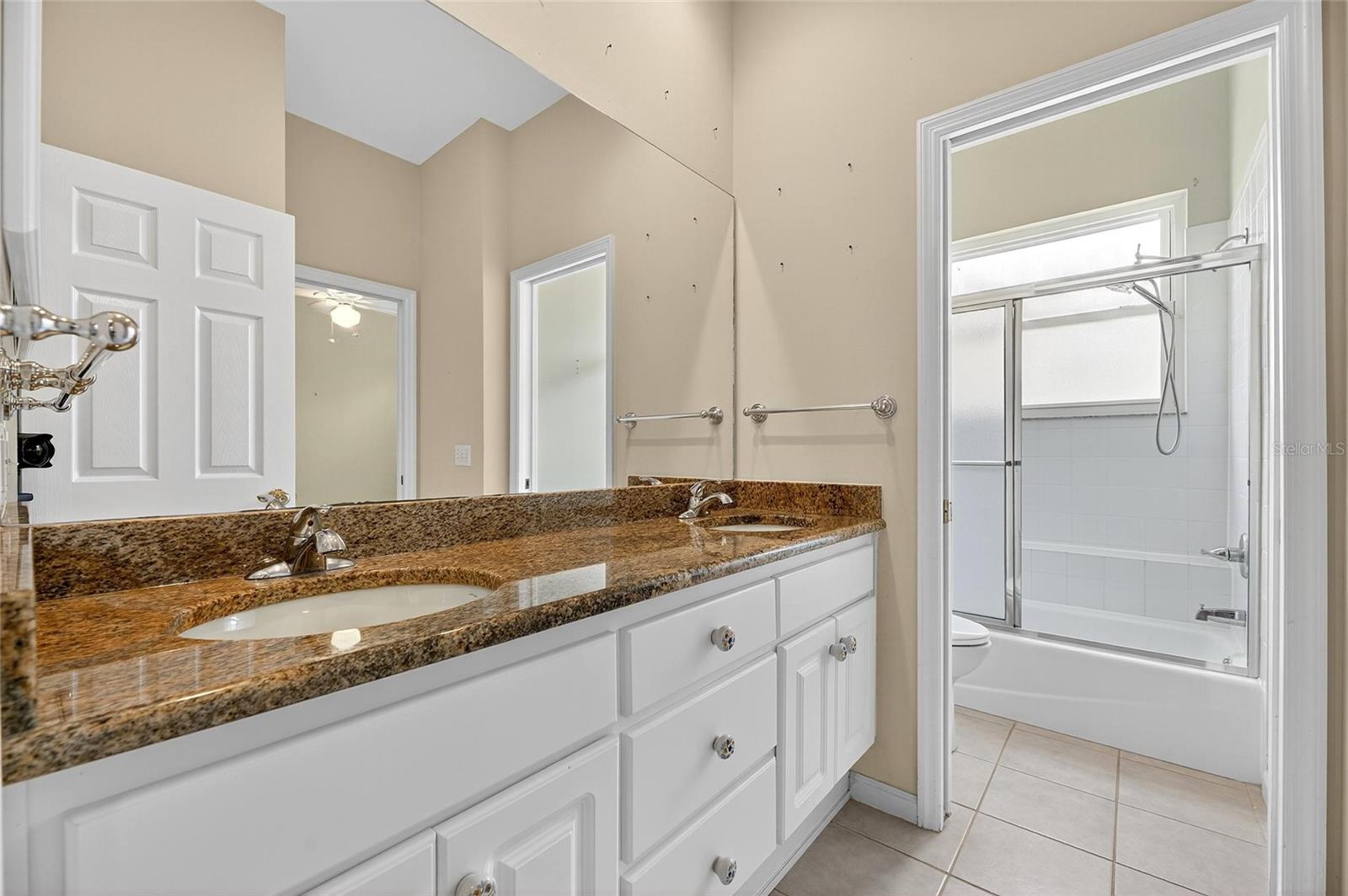 3093 SHOAL CREEK VILLAGE DR