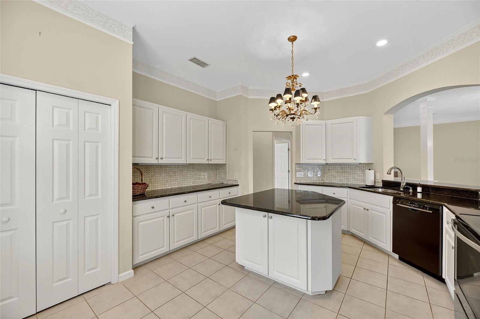 3093 SHOAL CREEK VILLAGE DR