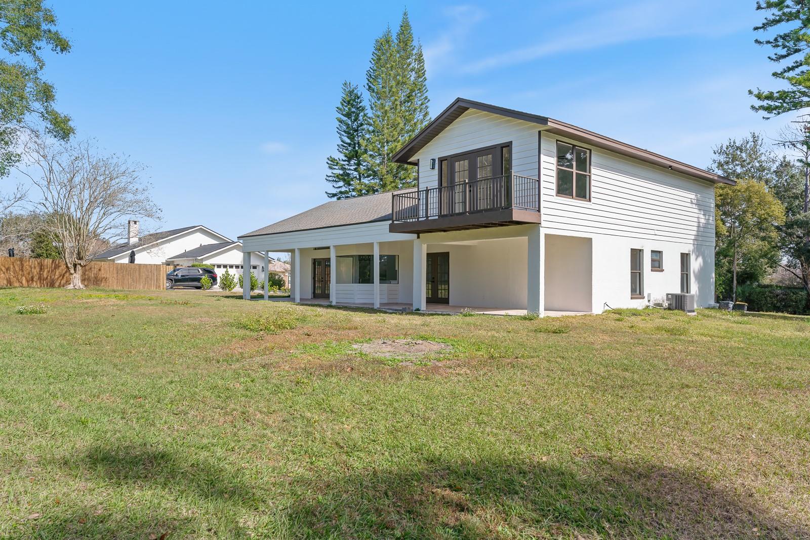 1944 VISTA VIEW DR