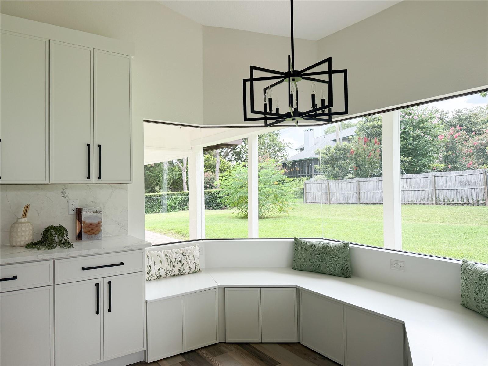 1944 VISTA VIEW DR
