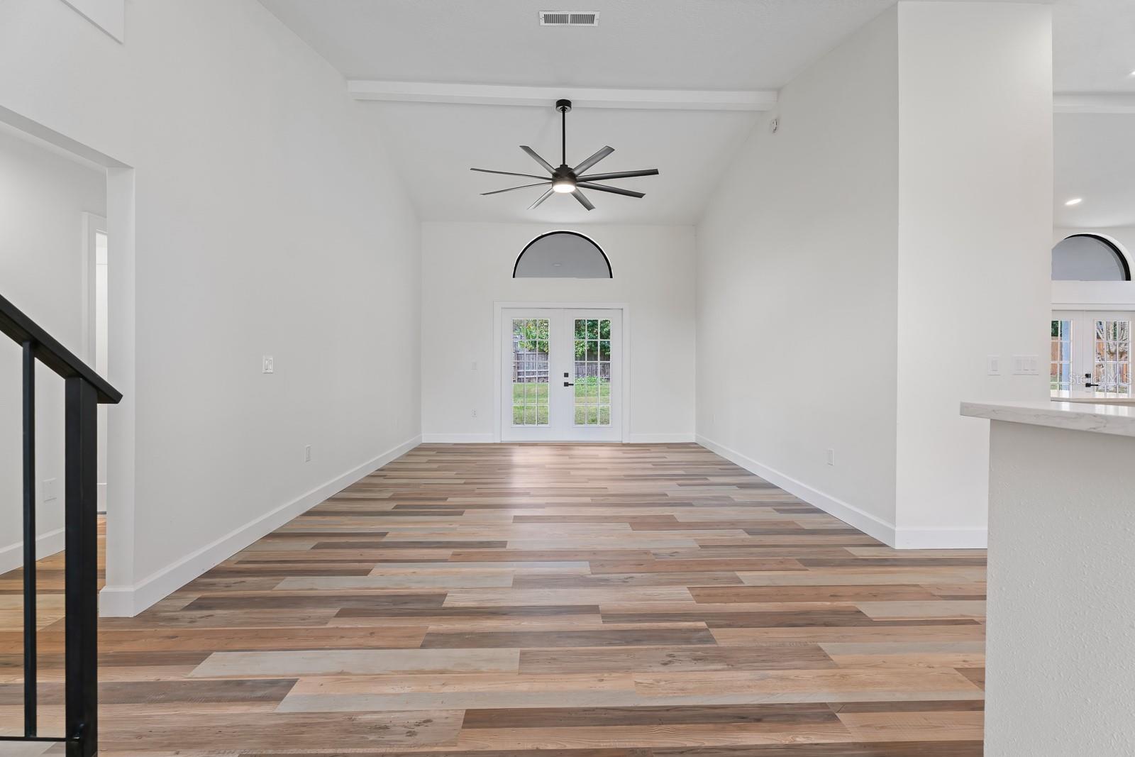 1944 VISTA VIEW DR