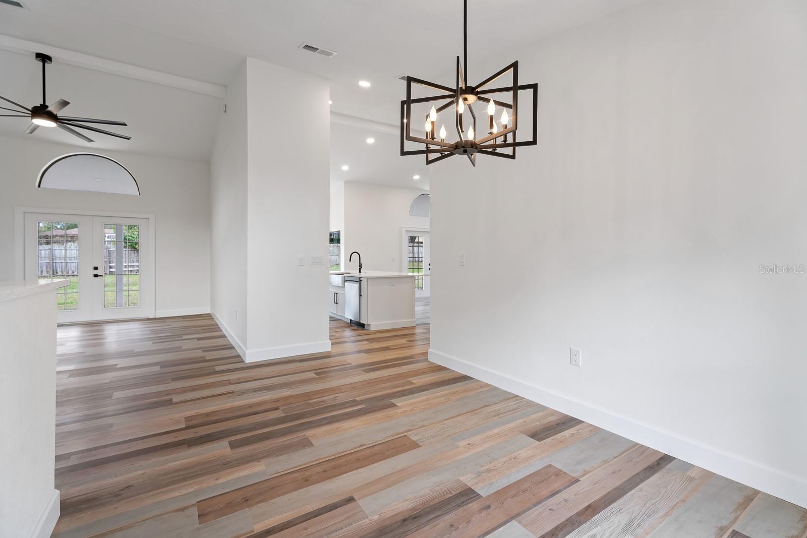 1944 VISTA VIEW DR