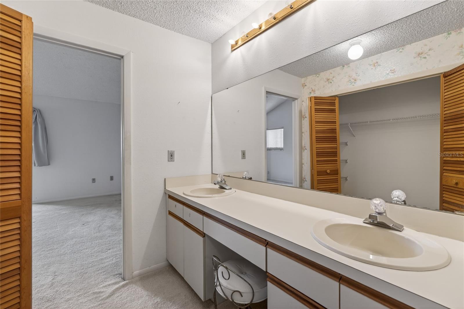 707 CARPENTERS WAY #24