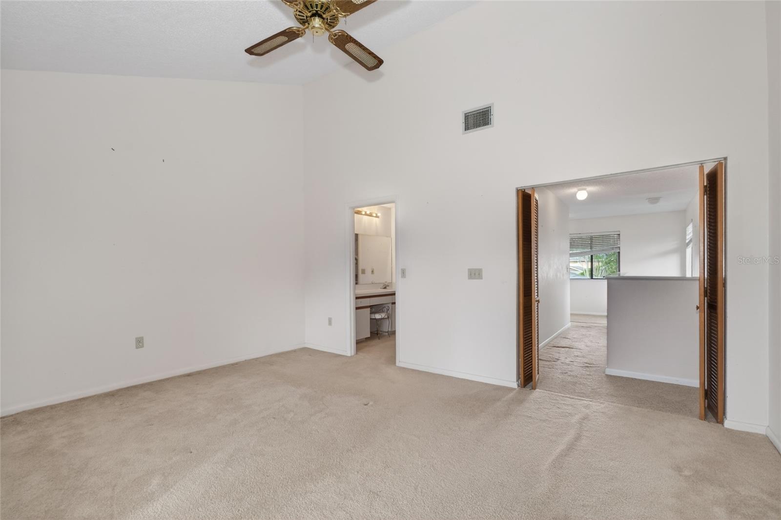 707 CARPENTERS WAY #24