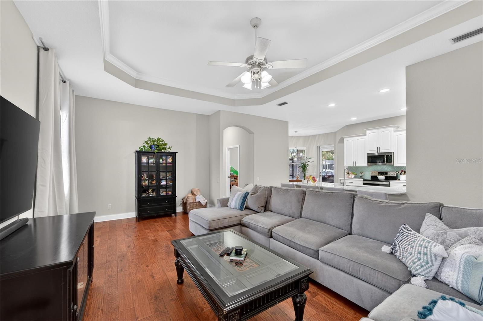 2665 HICKORY VIEW LOOP