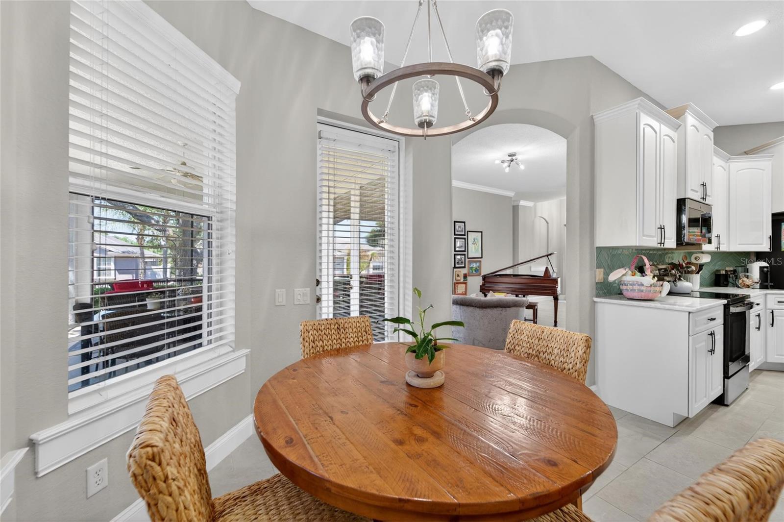 2665 HICKORY VIEW LOOP