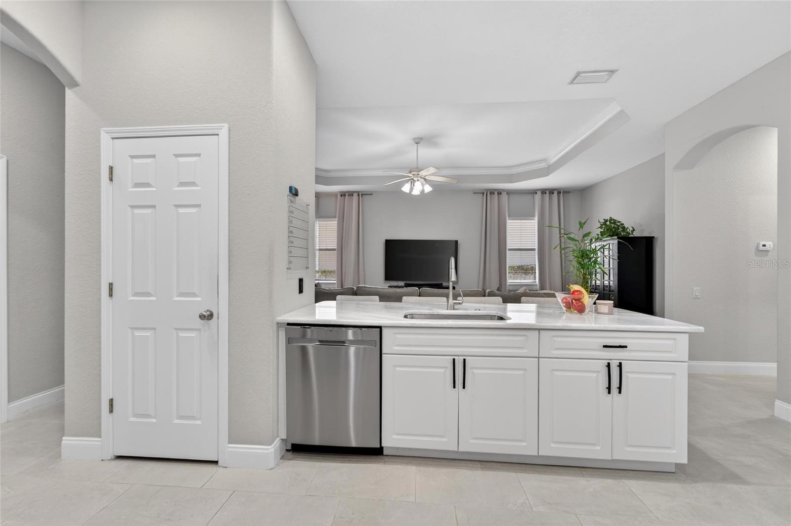 2665 HICKORY VIEW LOOP