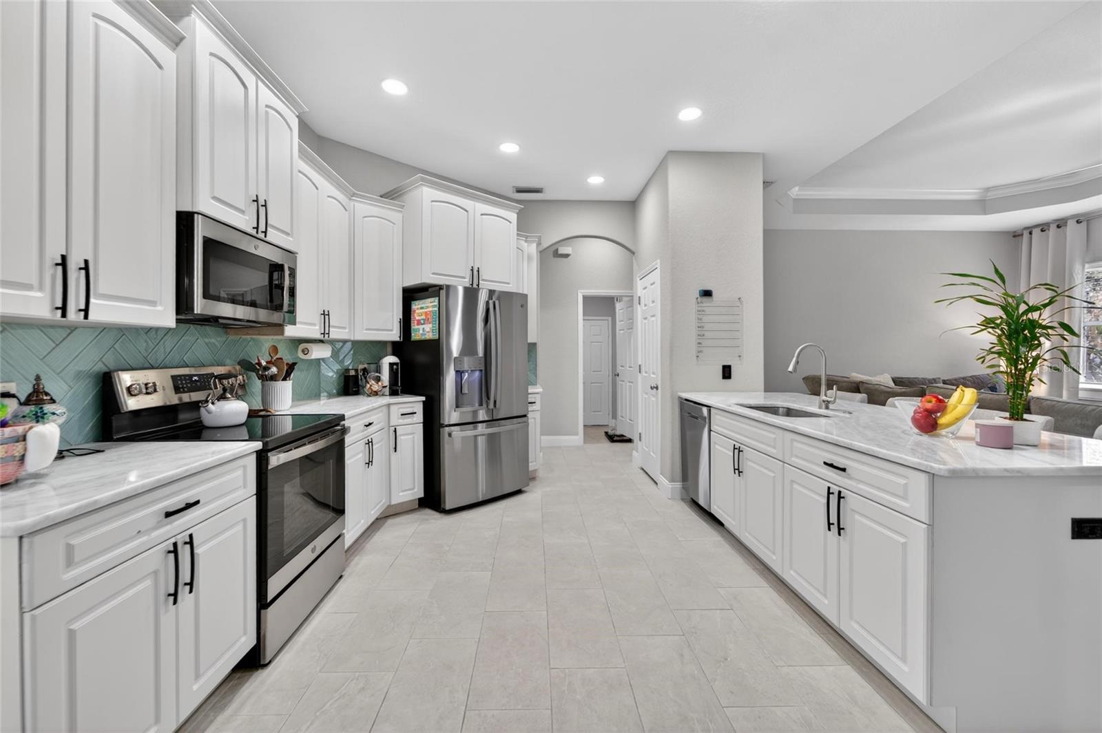 2665 HICKORY VIEW LOOP