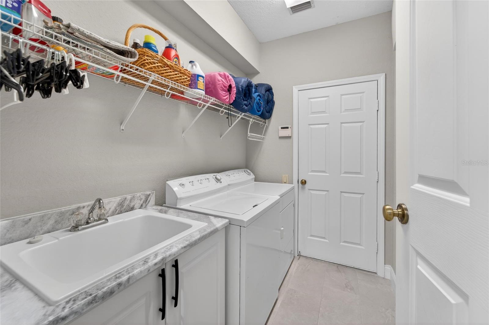 2665 HICKORY VIEW LOOP