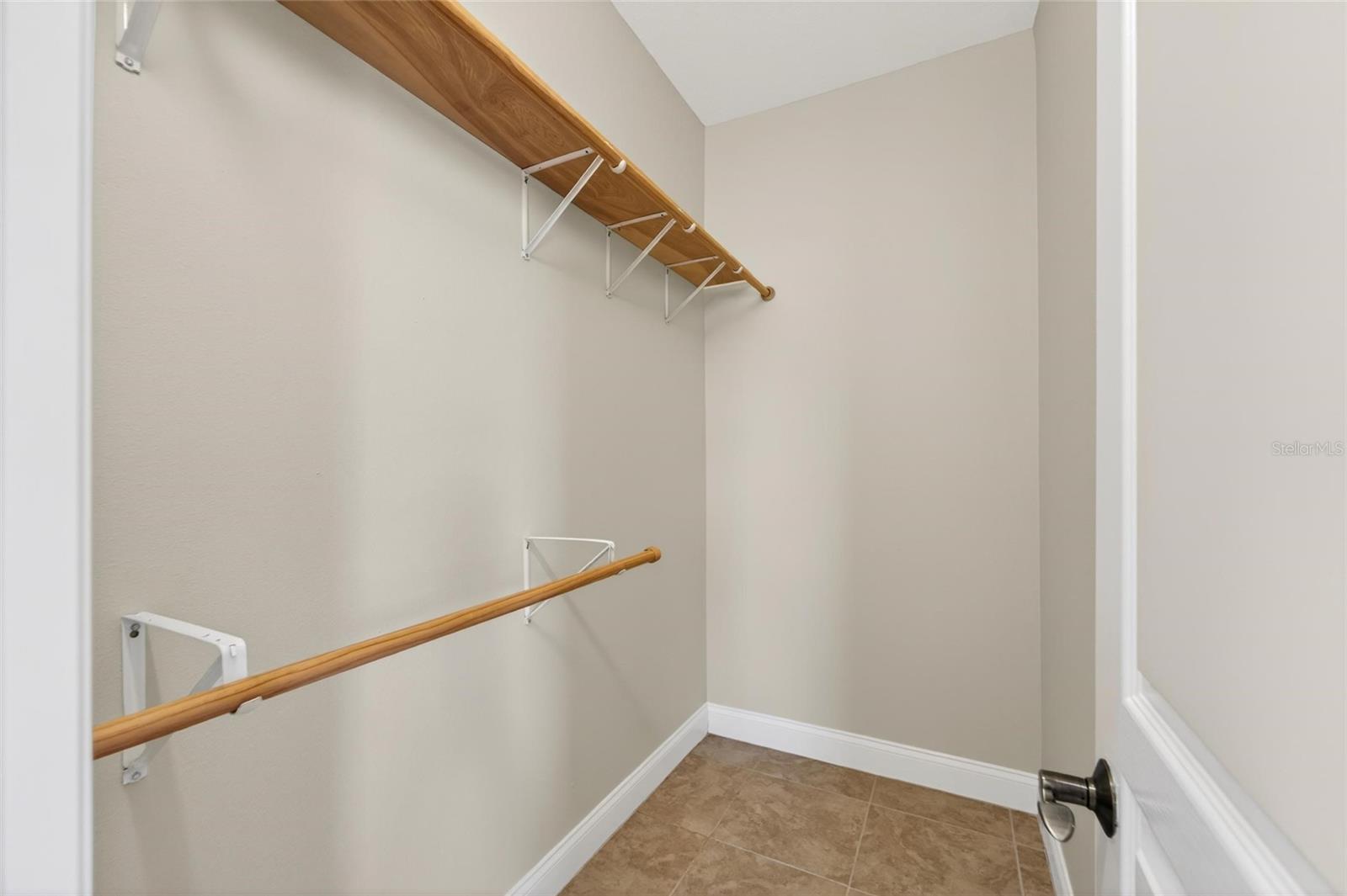 6360 RIVERLAKE CT