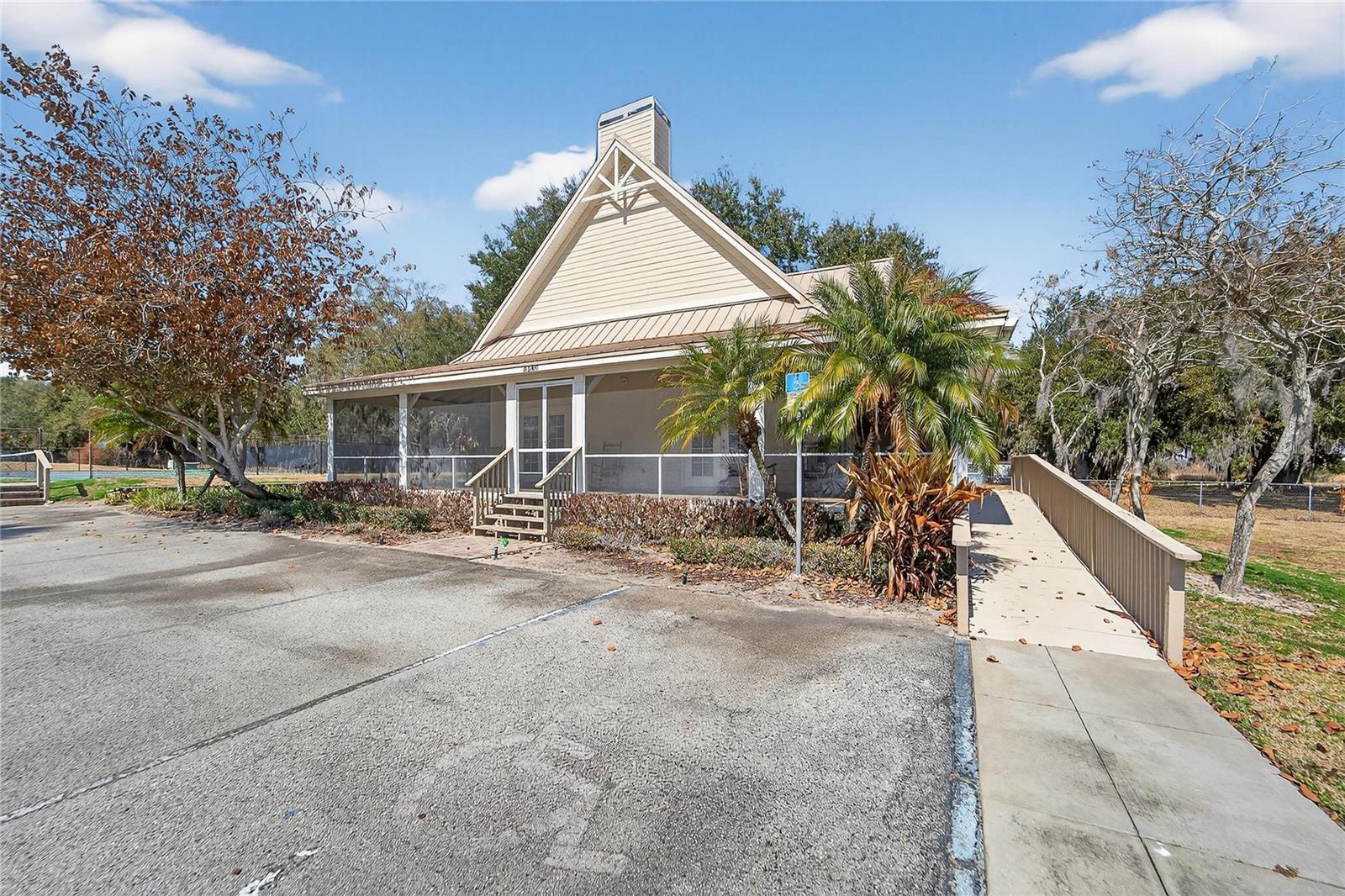 6360 RIVERLAKE CT