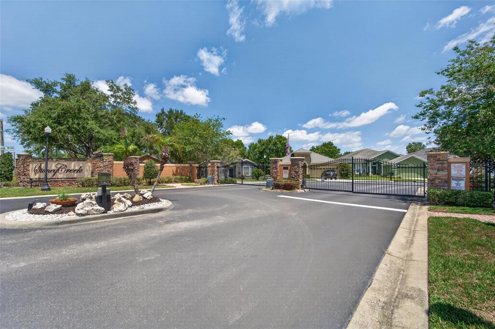 1035 STONEY CREEK DR