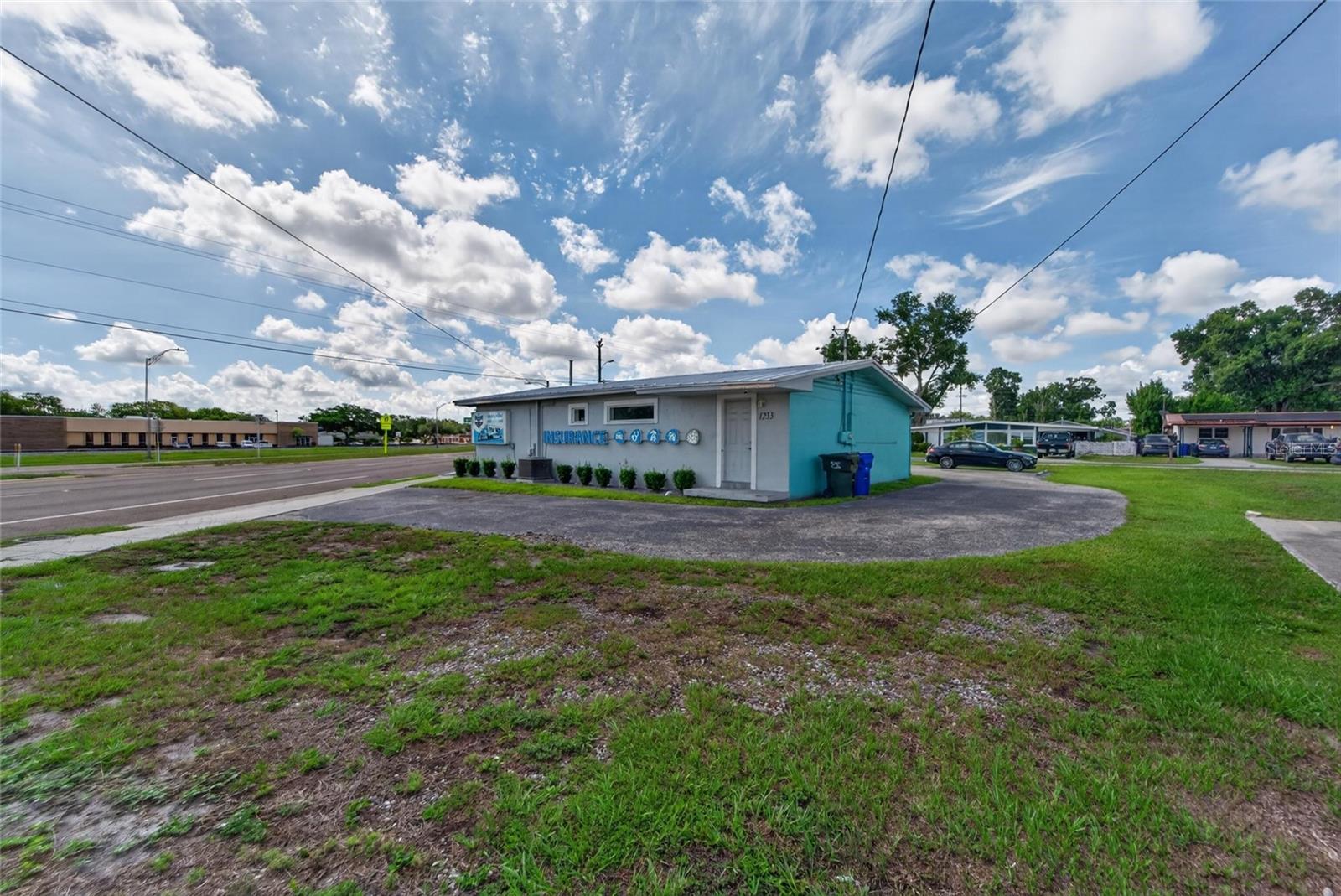 1233 BARTOW RD