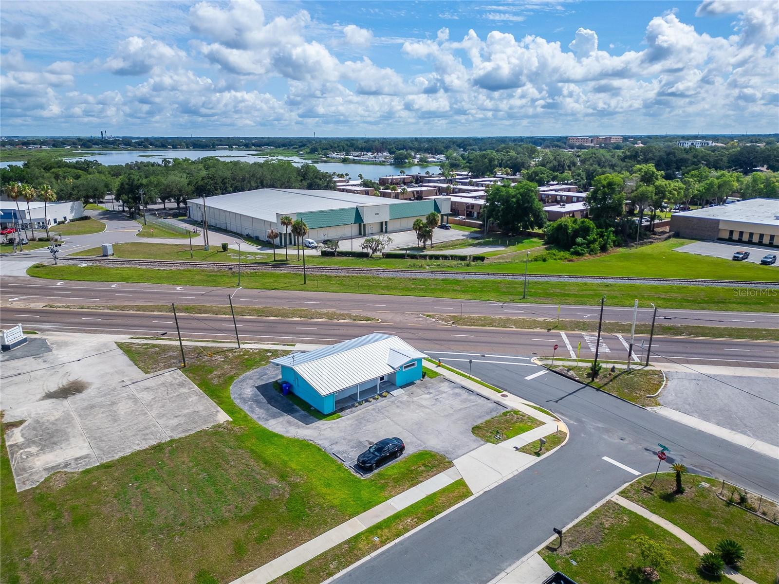1233 BARTOW RD