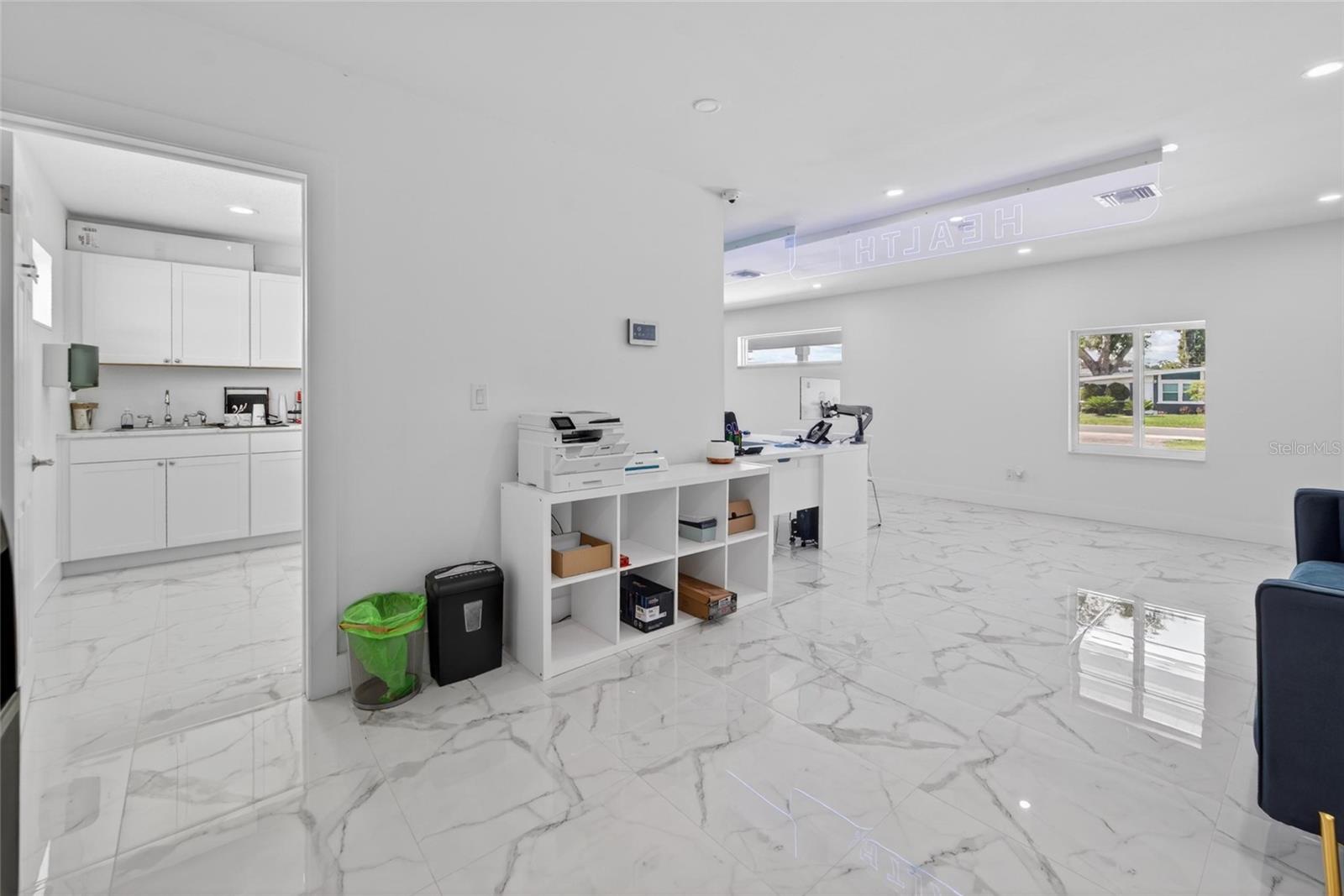 1233 BARTOW RD