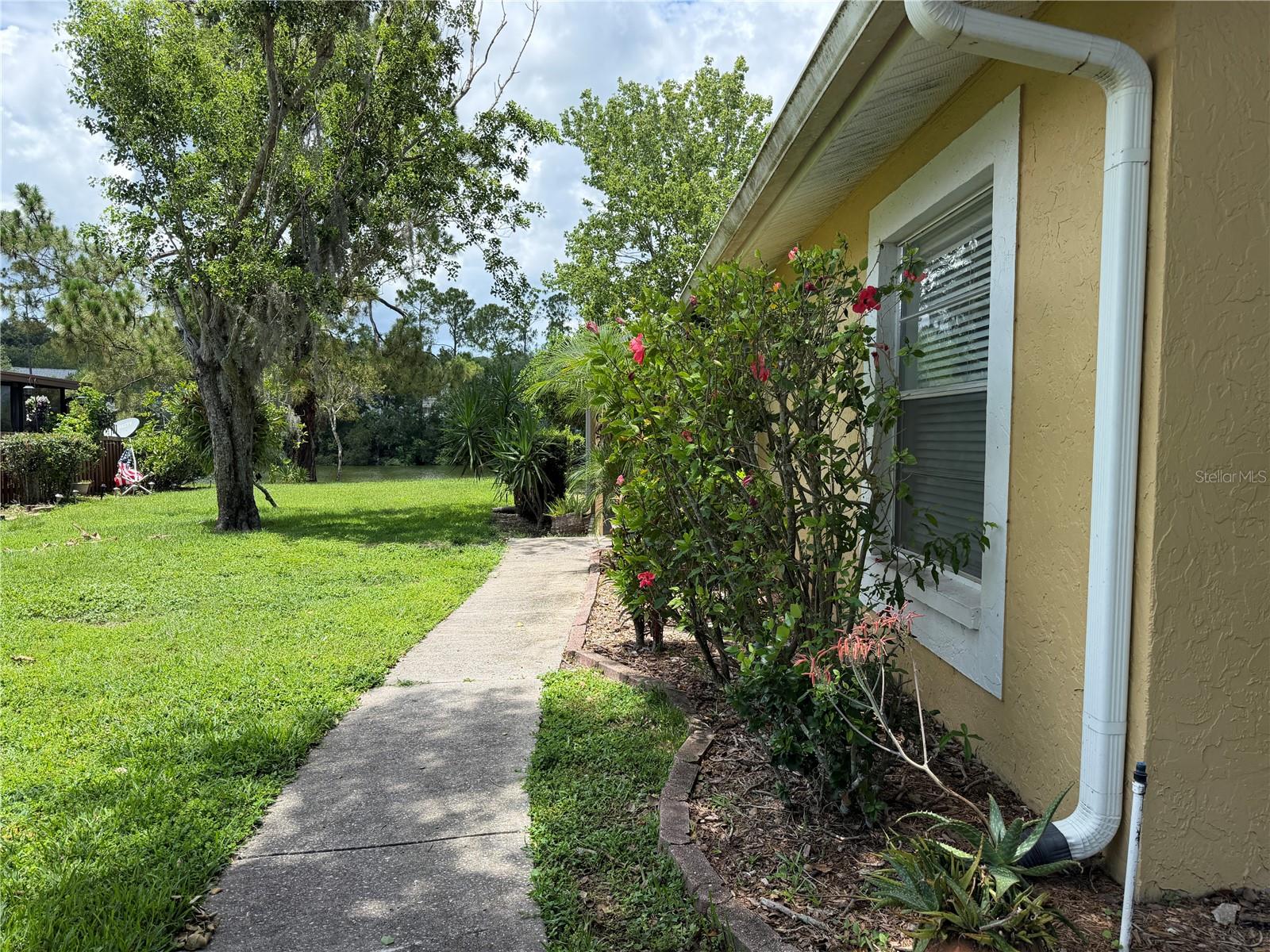 15637 MORNING DR