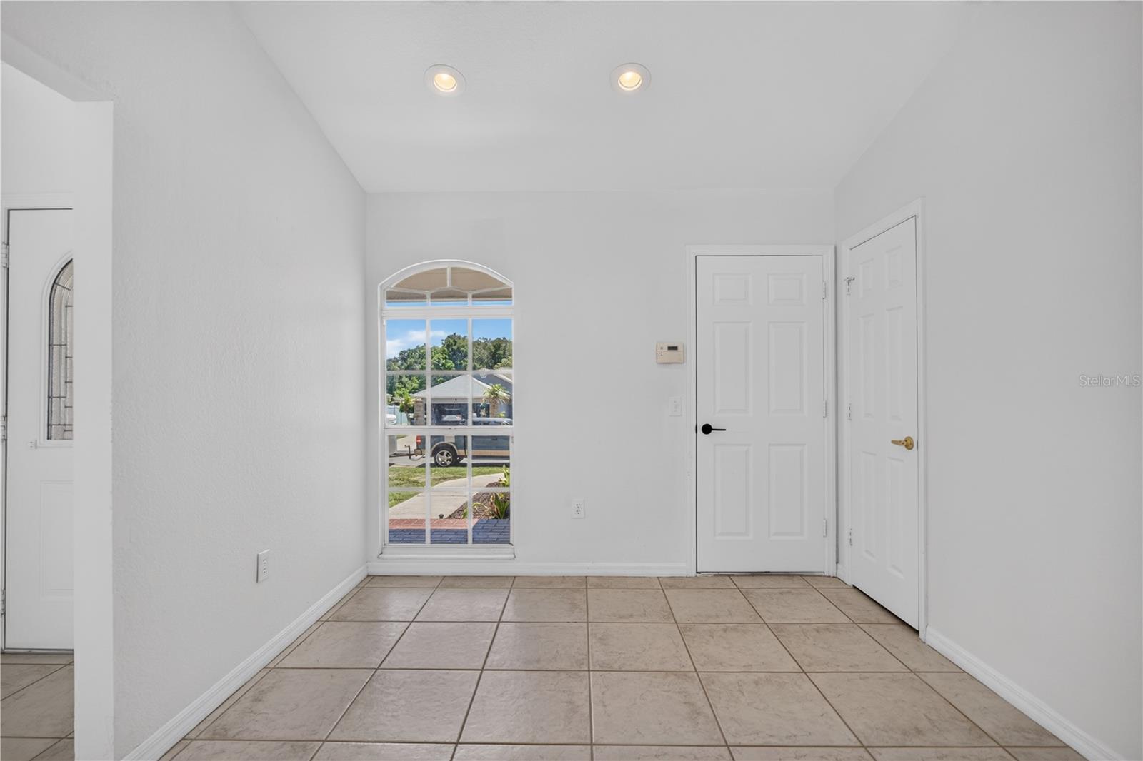 6035 HILLSIDE HEIGHTS DR