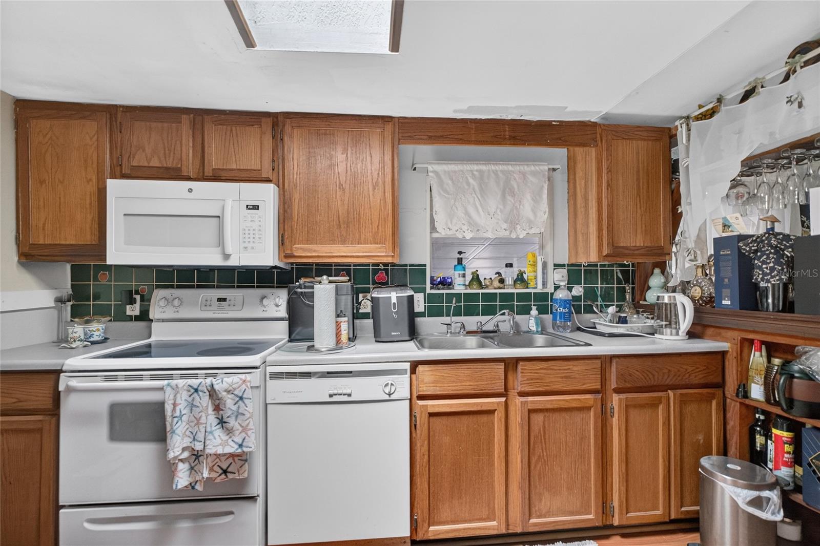 2558 MCINTOSH DR