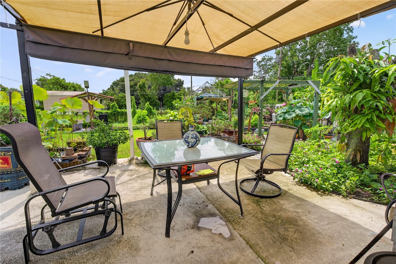 2558 MCINTOSH DR