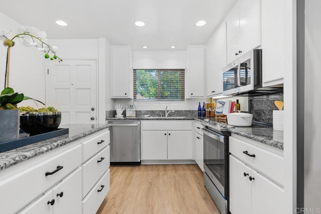 1827 Pleasantdale Drive