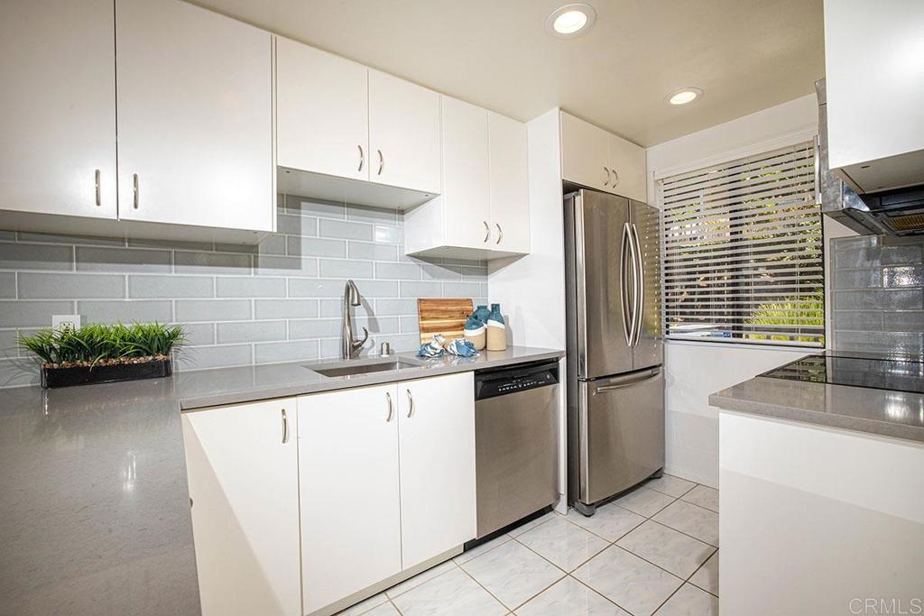 2352 Caringa Way Unit: C