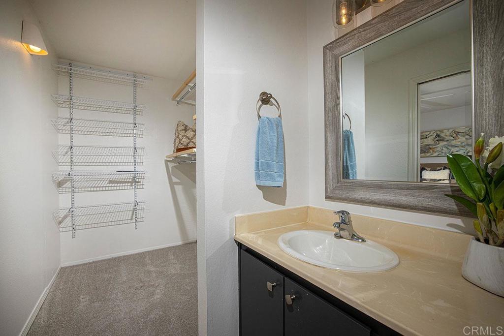 2352 Caringa Way Unit: C