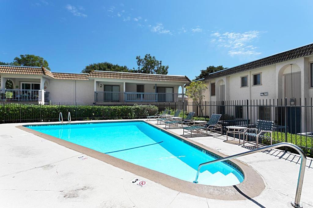 2352 Caringa Way Unit: C