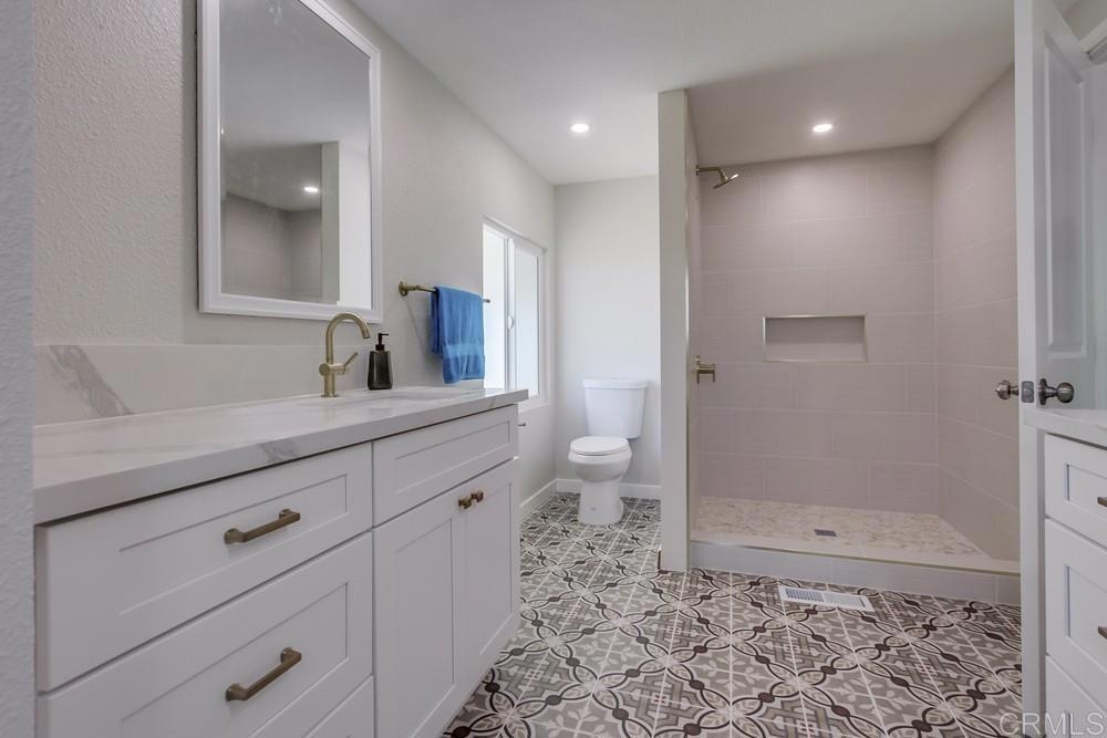 650 S Rancho Santa Fe Rd 50