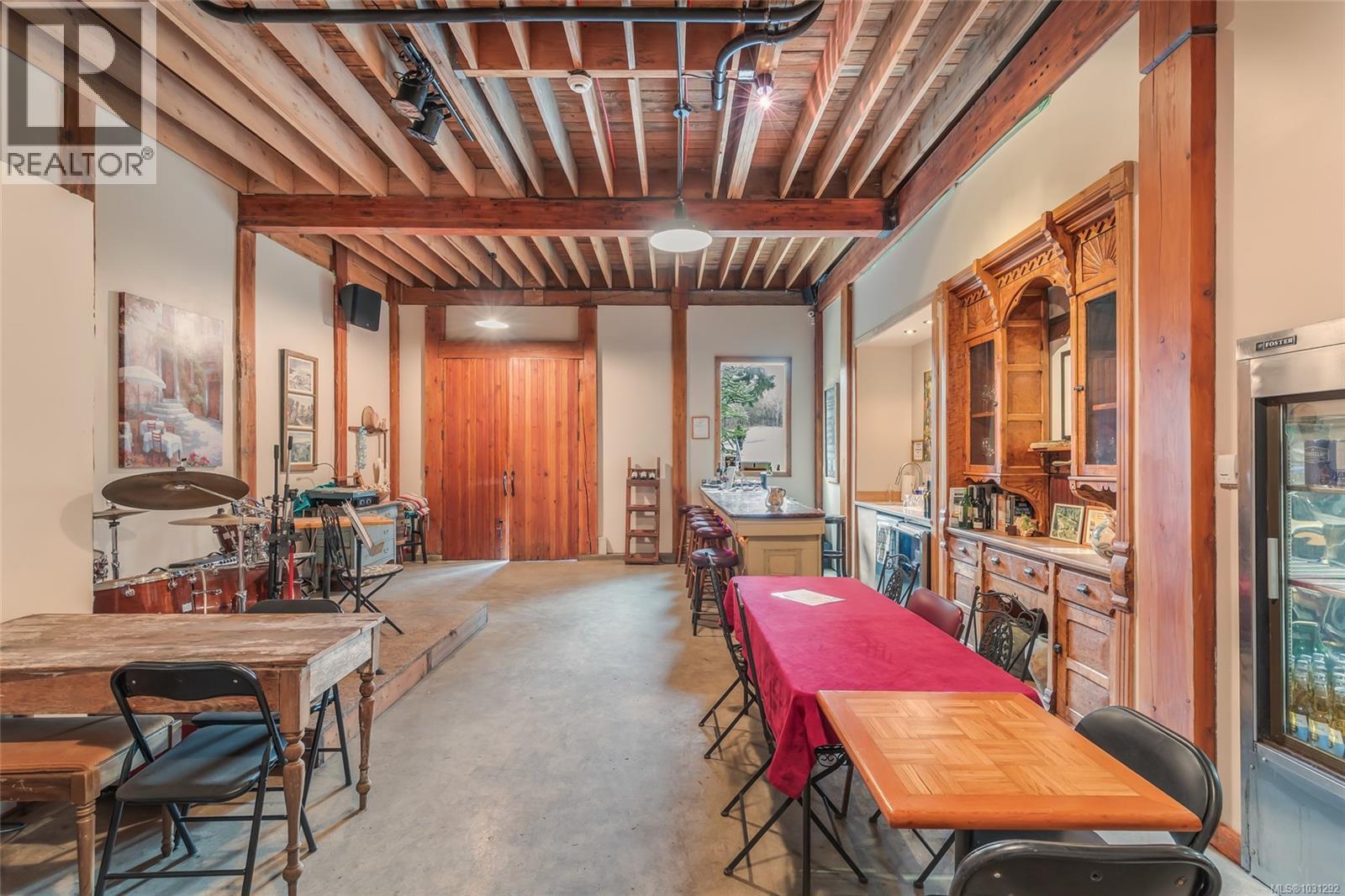 2300 East Wellington Rd