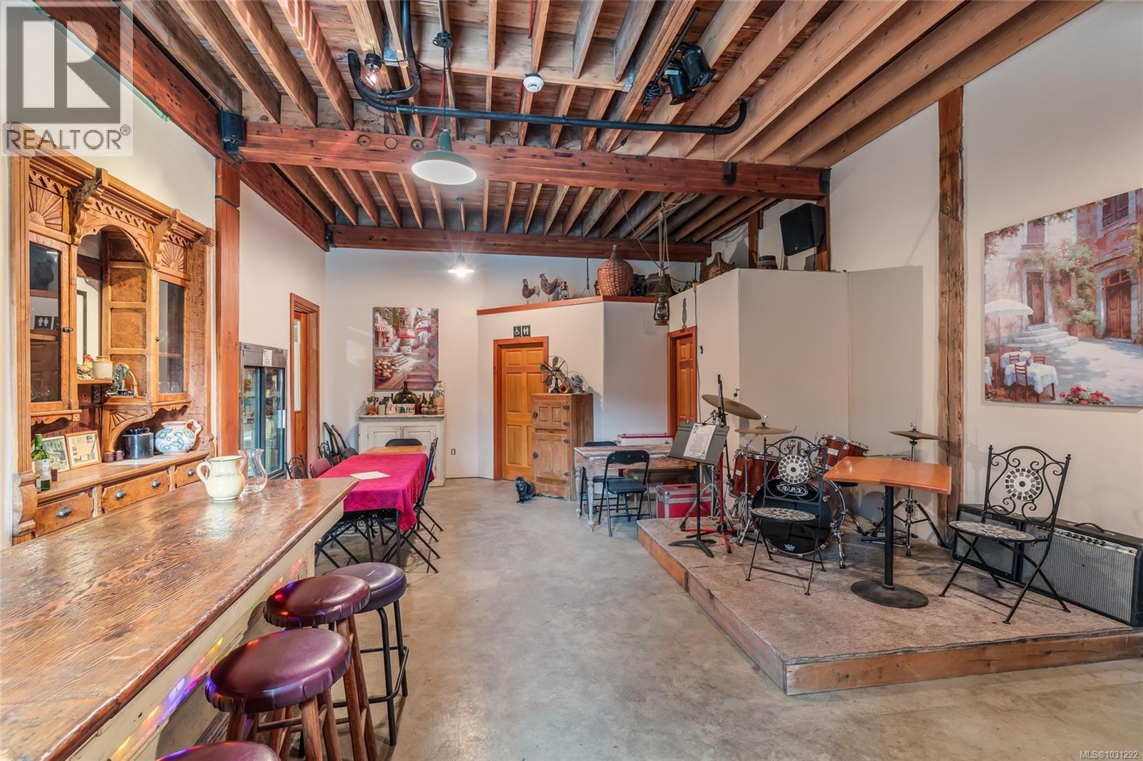 2300 East Wellington Rd