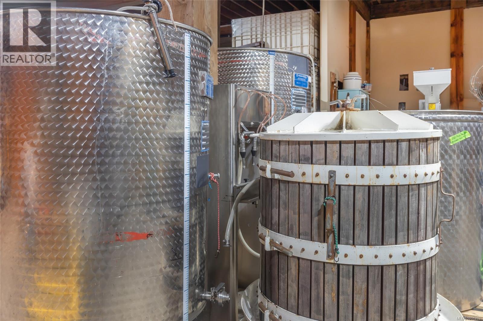 2300 East Wellington Rd