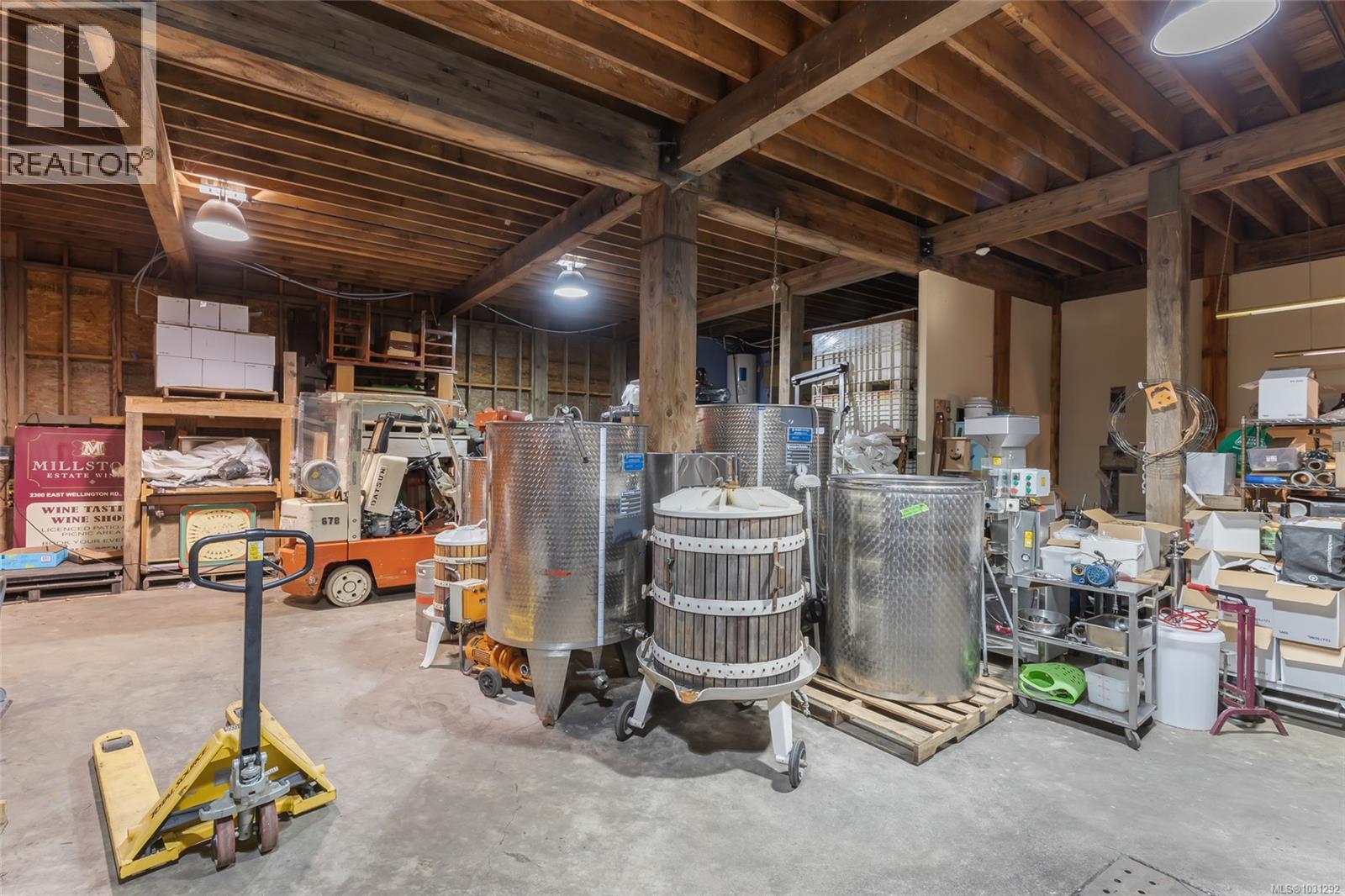 2300 East Wellington Rd