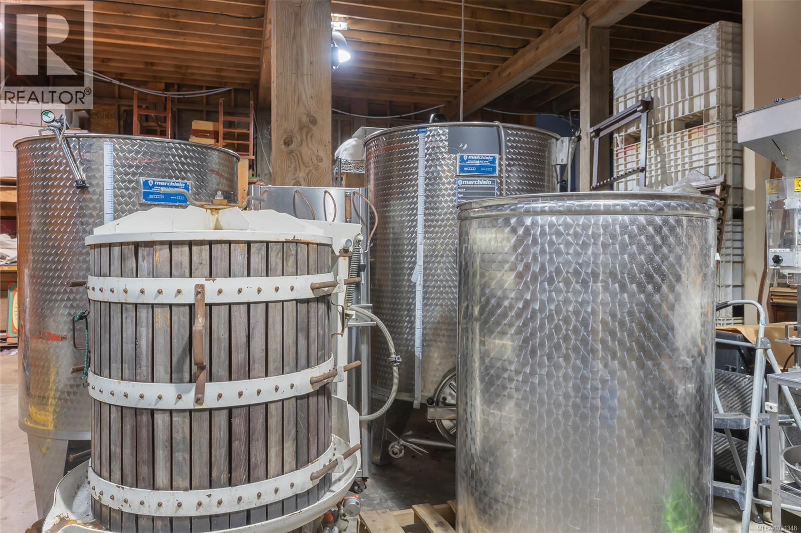 2300 East Wellington Rd